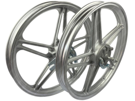 Wheel set 17 Inch x 1.60 Grey / Silver Model as Bernardi / Mozzi Puch Maxi