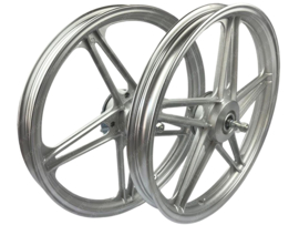 Wheel set 17 Inch x 1.60 Grey / Silver Model as Bernardi / Mozzi Puch Maxi