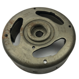 Flywheel right turning M26x1.5 ISKRA Puch