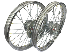 Spoke wheel set 17 Inch 1.40 Chrome Complete Puch Maxi