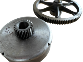 Main Gear + Clutch Bell set 106 / 21 Teeth Puch e50