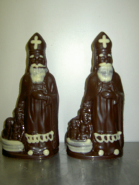 Sint met kindjes 25 cm ingekleurd