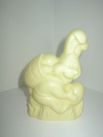 Konijn met zak  op rug 15 cm