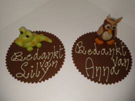 Chocolade stukje met eigen tekst en marsepeinfiguurtje
