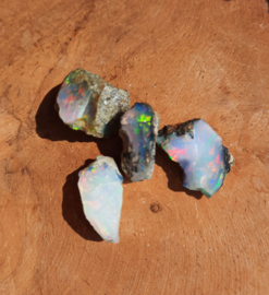 Ethiopische Opaal ( 4 stuks )
