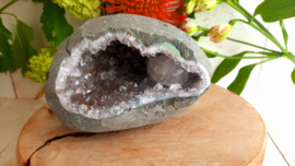 Kwarts (Rookkwarts/Amethist) en Calciet geode