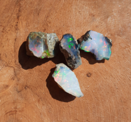 Ethiopische Opaal ( 4 stuks )