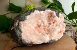 Heulandiet (half gepolijst ) India