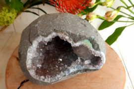 Kwarts (Rookkwarts/Amethist) en Calciet geode