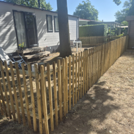 Clôture en bois fixe