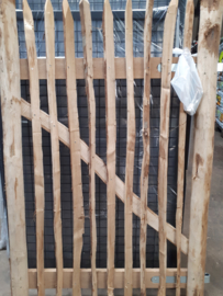 "Portail en Châtaignier 1,0 m Hauteur x 1,20 m Largeur – Durable et Esthétique pour Votre Jardin ou Prairie"