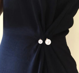 Waist Accentuation Brooch with Pearls