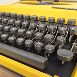 Vintage typemachine Adler Tippa – Geel