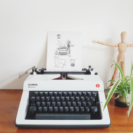 Vintage typemachine Olympia Monica S - Wit