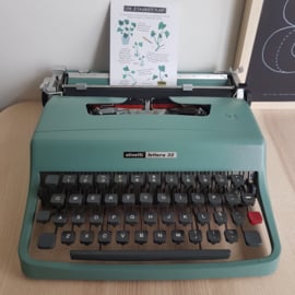 Vintage typemachine Olivetti Underwood Lettera 32 - Blauwgroen