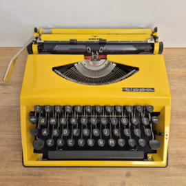 Vintage typemachine Adler Tippa – Geel