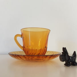 Vintage kop en schotel Arcoroc amber - set van 2