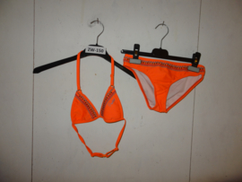 ZW-0150  Bikini Protest