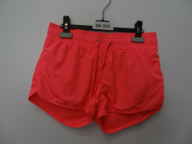 SH-0395 Short Esprit