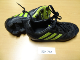 SCH-0742 Voetbalschoenen Adidas