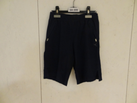 SH-0399 Short Artengo