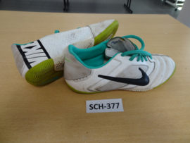 SCH-377 Voetbalpantoffels Nike