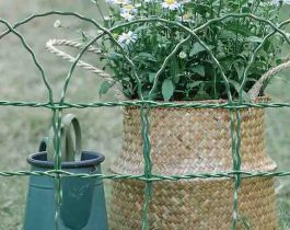 "Decoratieve Gebogen Tuindraad – 40 cm | 10m Rol | Ideaal voor Borders & Perken"