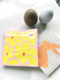 Papieren servetten roze met gele bloemen