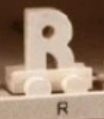 Houten letter R