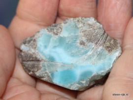 Larimar glad ruw