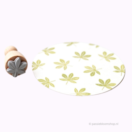 Mini stempel M | Kastanje boom blad