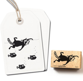 Houten stempel zwemmende wasbeer Mats | Cats on appletrees | 2517