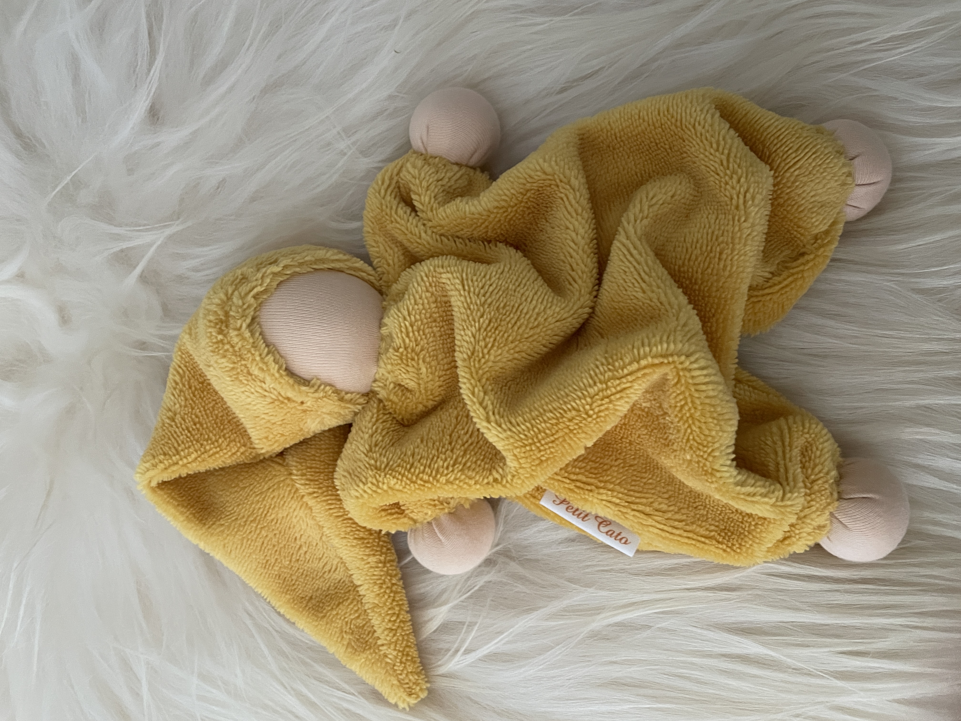 Knuffeltje okergeel