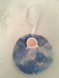 Christmas pendant round fairytale felt blue with white doll