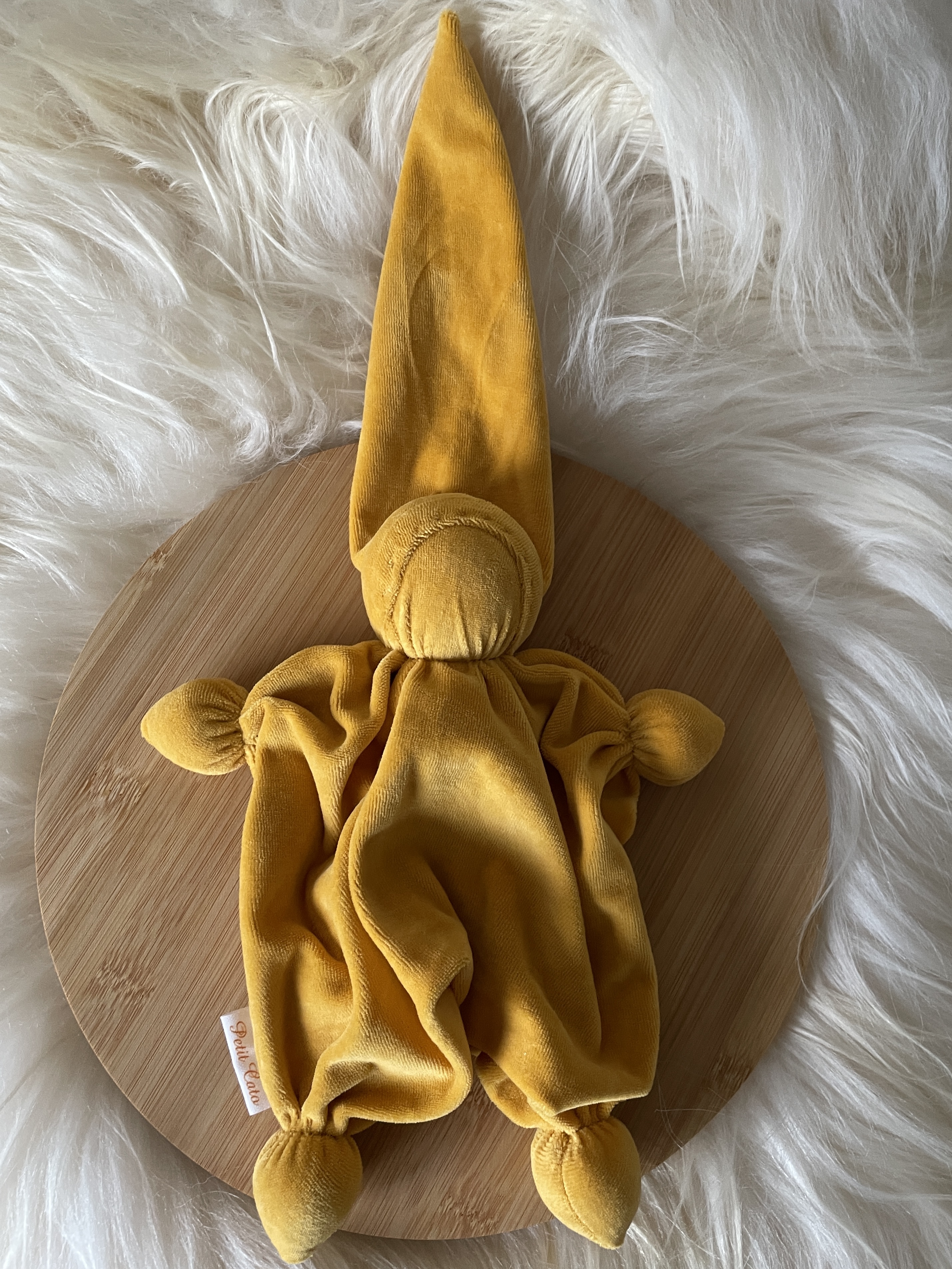 Knuffel Okergeel