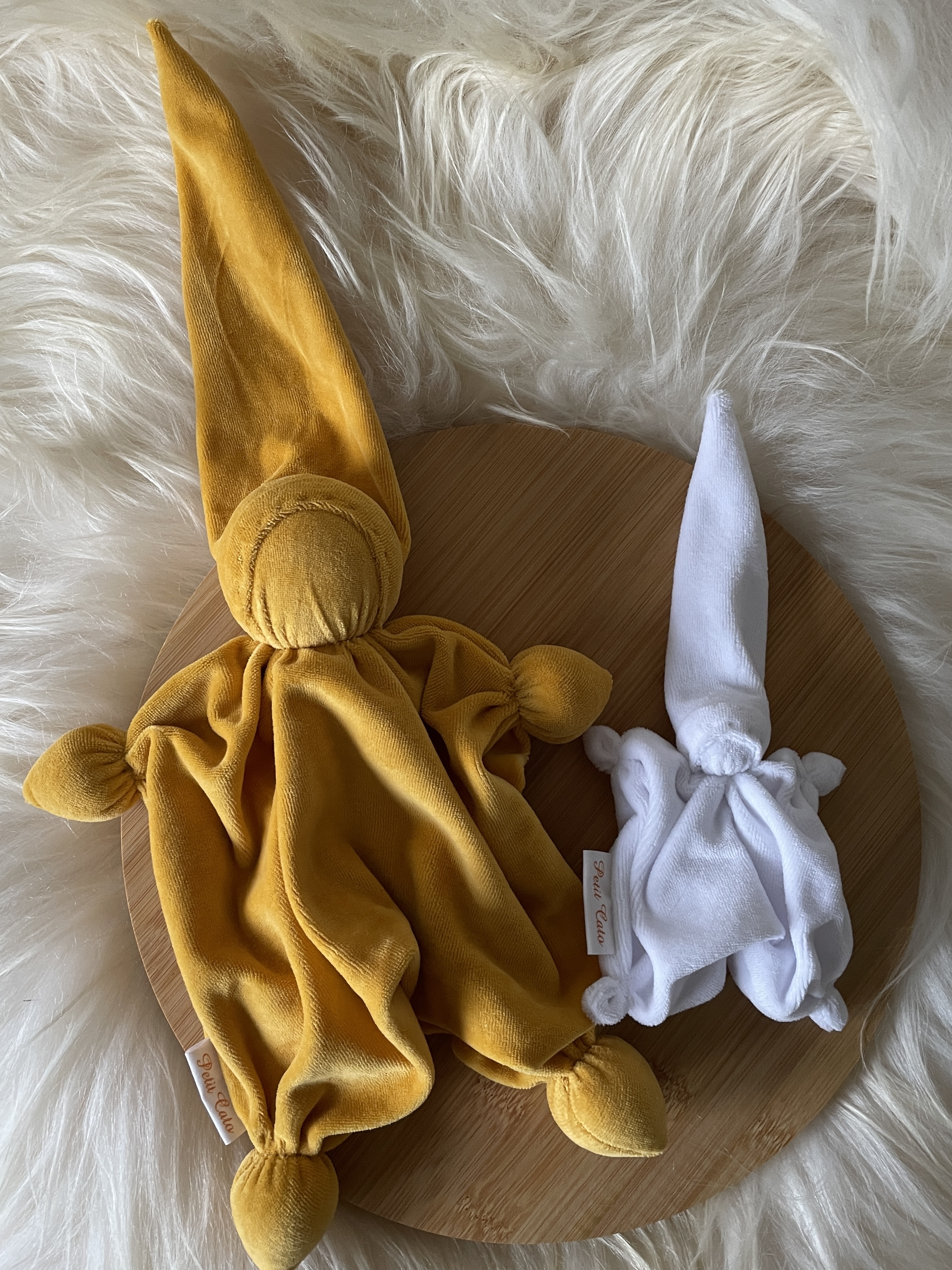 Knuffel Okergeel