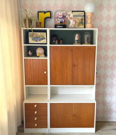 Vintage boeken/wandkast