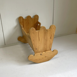 XL houten poppenwieg