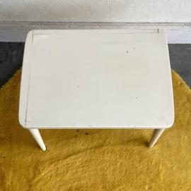 Vintage bijzettafeltje