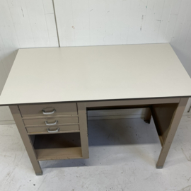 Vintage kinderbureau