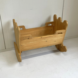 XL houten poppenwieg