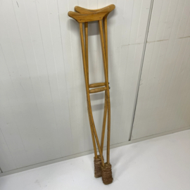 Antieke houten krukken