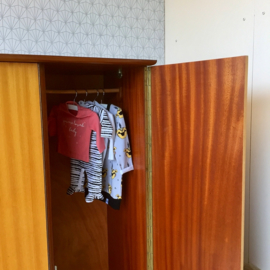 Jaren 50/60 kledingkast