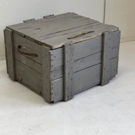 Brocante kist met deksel grijs