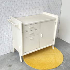 Retro commode