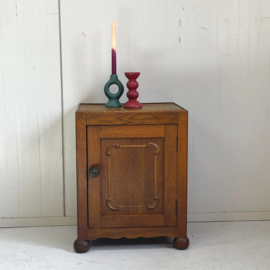 Antiek nachtkastje