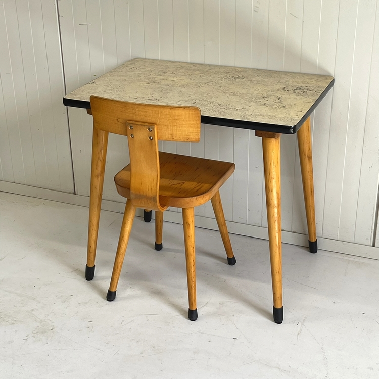 Vintage kleuterschoolsetje
