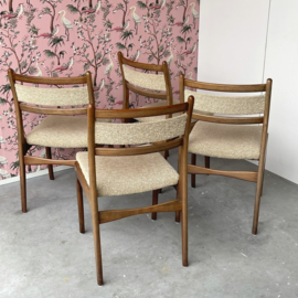 4 Vintage stoelen