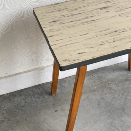 Speeltafel & stoeltje