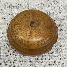 Houten schaaltje met deksel